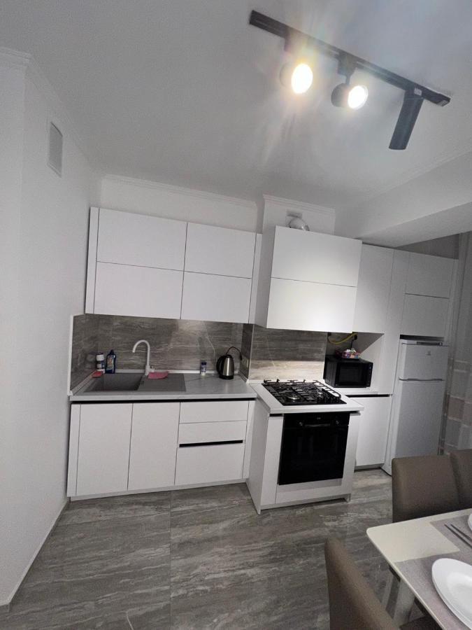 Ferienwohnung Luxrent Kischinau Exterior foto