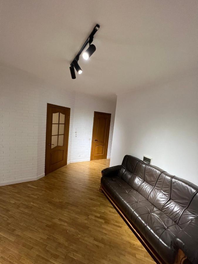 Ferienwohnung Luxrent Kischinau Exterior foto